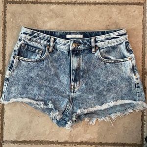 High rise festival distressed Jean shorts